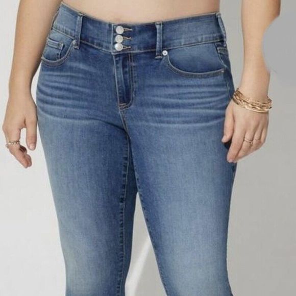Torrid Size 20 shortJeans Women Premium 3 Button Medium Wash Jegging Skinny Fit - Picture 1 of 16